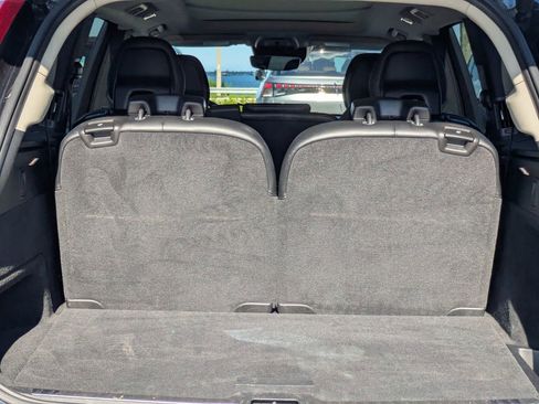 Used 2022 Volvo XC90 T5 Momentum w/ Protection Package Premier image 14