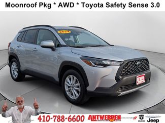 Used 2024 Toyota Corolla Cross LE w/ Moonroof Package AWD/4WD video 1