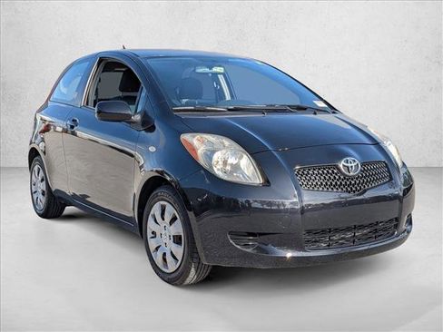 Used 2008 Toyota Yaris 2-Door Hatchback FWD image 3
