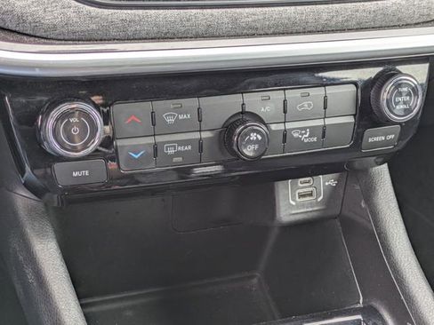 Used 2023 Jeep Compass Sport AWD/4WD image 20