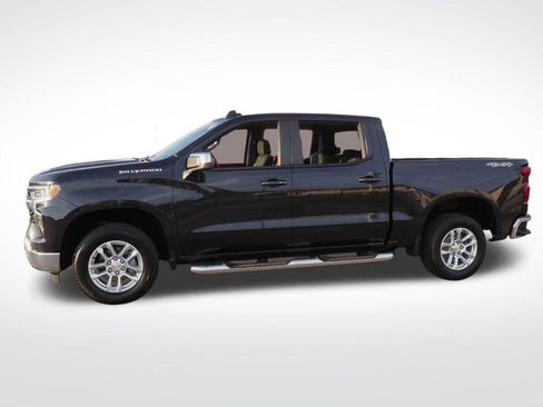 Used 2023 Chevrolet Silverado 1500 LT AWD/4WD image 4