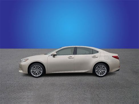 Used 2013 Lexus ES 350 w/ Luxury Pkg image 2