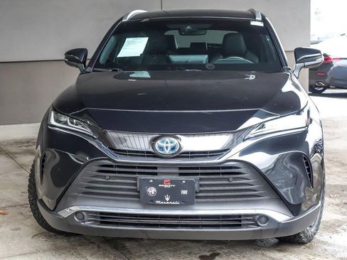 Used 2022 Toyota Venza XLE image 4