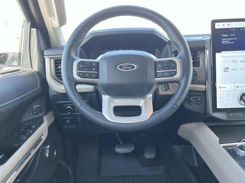 Used 2024 Ford Expedition Limited AWD/4WD image 14
