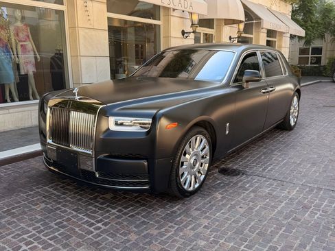 Used 2018 Rolls-Royce Phantom Extended Wheelbase RWD image 1