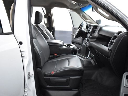 Used 2020 RAM 3500 Tradesman w/ Chrome Appearance Group image 25