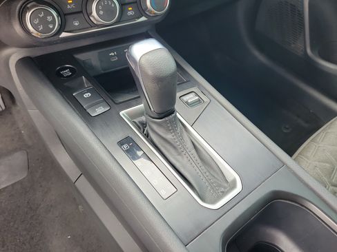Certified 2025 Nissan Kicks SV w/ Charging Package FWD image 19
