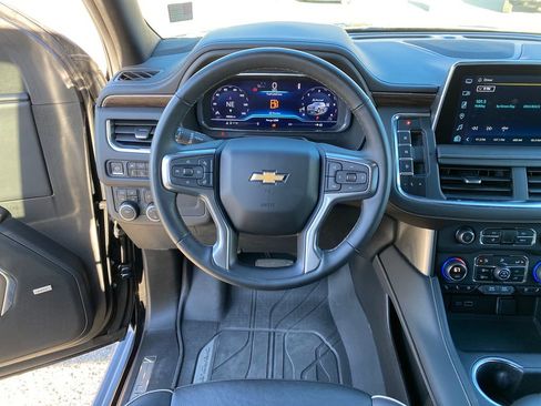 Used 2023 Chevrolet Tahoe Premier AWD/4WD image 15