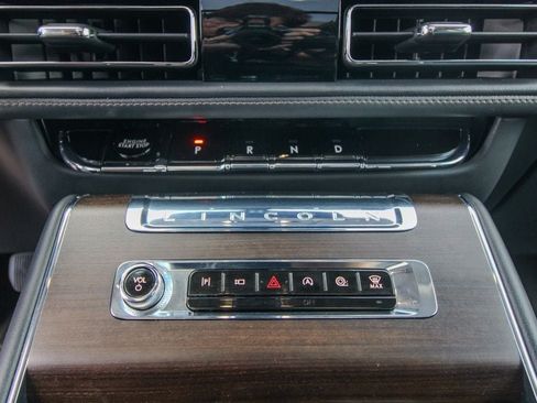 Used 2025 Lincoln Aviator Reserve w/ Equipment Group 201A AWD/4WD image 29