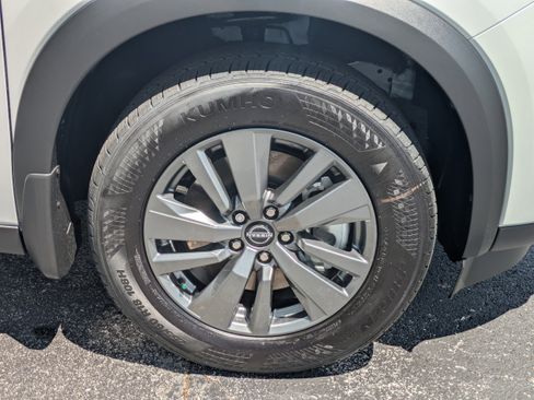 New 2026 Nissan Pathfinder SV AWD/4WD image 11