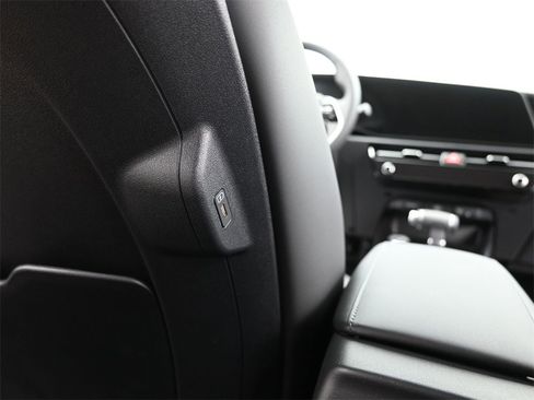 New 2025 Kia Niro EX image 15