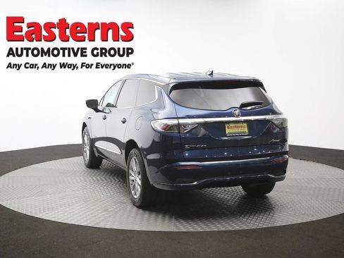 Used 2022 Buick Enclave Avenir w/ Avenir Technology Package AWD/4WD image 38