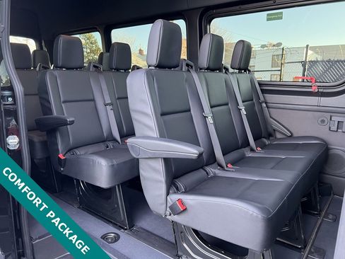 Used 2024 Mercedes-Benz Sprinter 2500 image 9