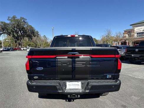 Used 2022 Ford F150 Lightning Lariat image 4