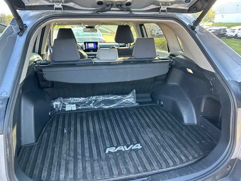 Used 2025 Toyota RAV4 XLE w/ Convenience Package AWD/4WD image 12