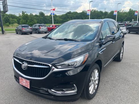 Used 2021 Buick Enclave Premium w/ Sun and Sites Package AWD/4WD image 3
