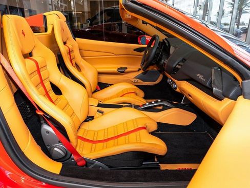 Used 2019 Ferrari 488 Spider image 38