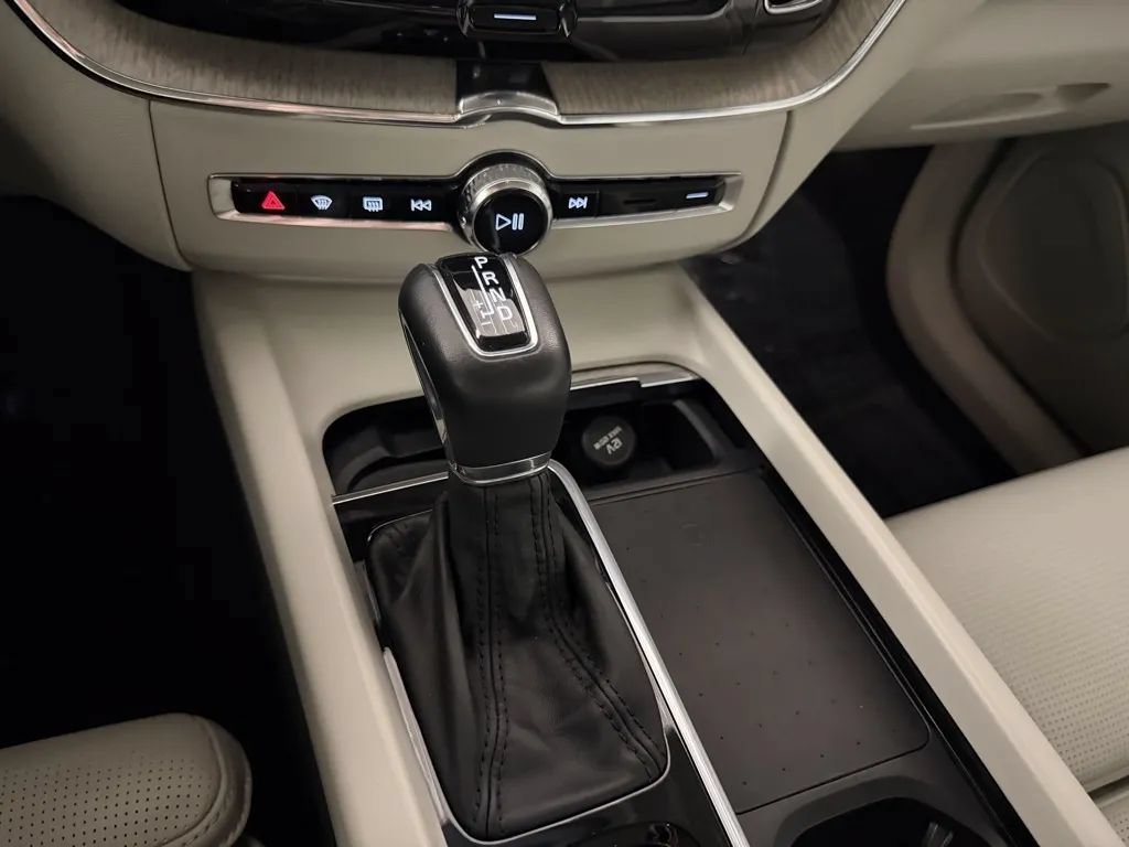 Used 2021 Volvo XC60 T6 Inscription w/ Advanced Package AWD/4WD image 28