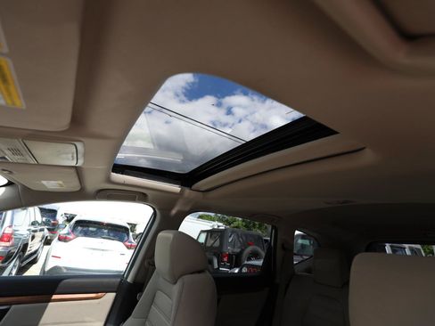 Used 2017 Honda CR-V EX image 18