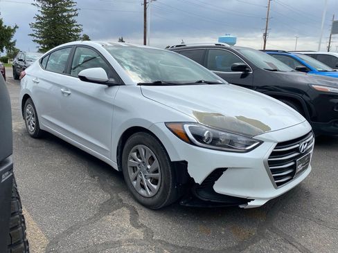 Used 2018 Hyundai Elantra SE FWD image 5