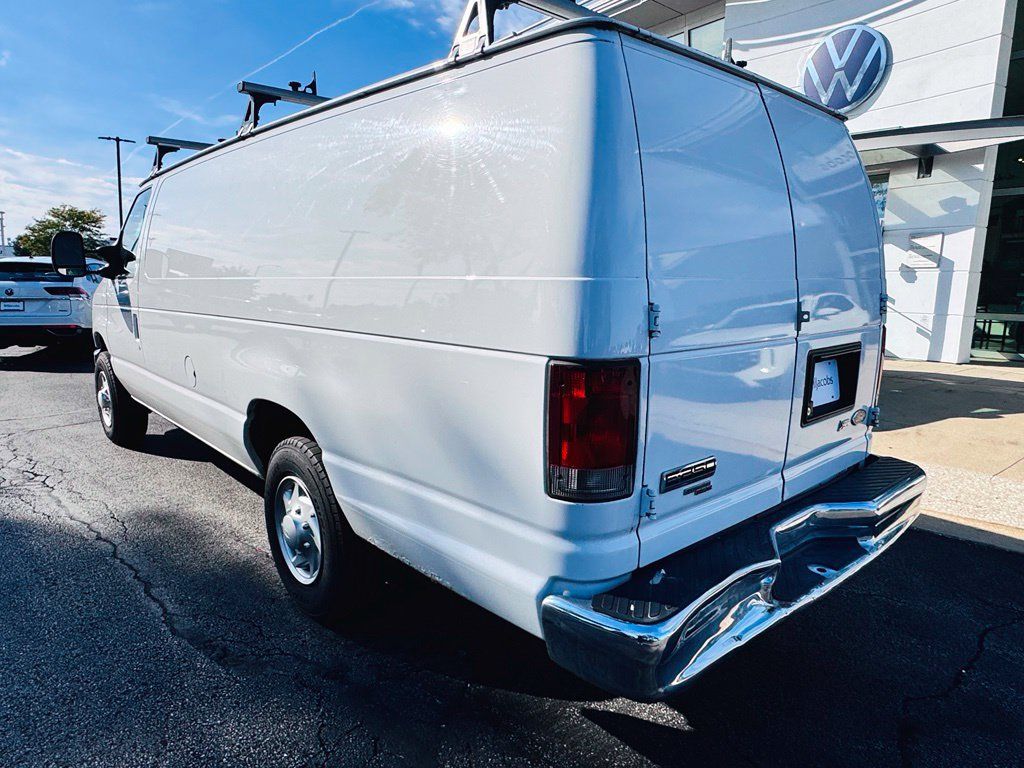 Used 2014 Ford E-250 and Econoline 250 Extended w/ Commercial Cargo Van Package RWD image 4