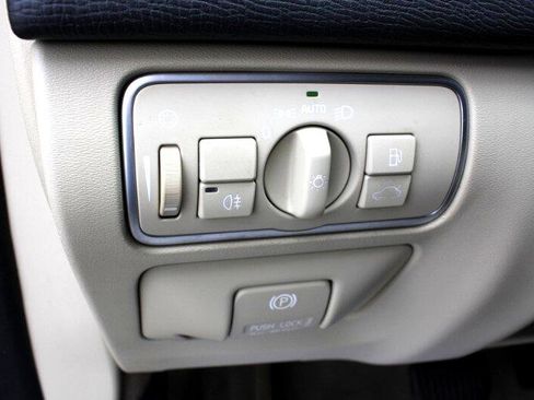 Used 2015 Volvo XC60 T6 w/ Protection Package image 20