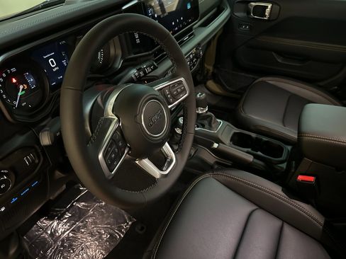 New 2025 Jeep Wrangler Unlimited Sahara image 9