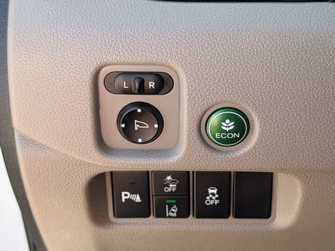 Used 2020 Honda Pilot Touring image 23