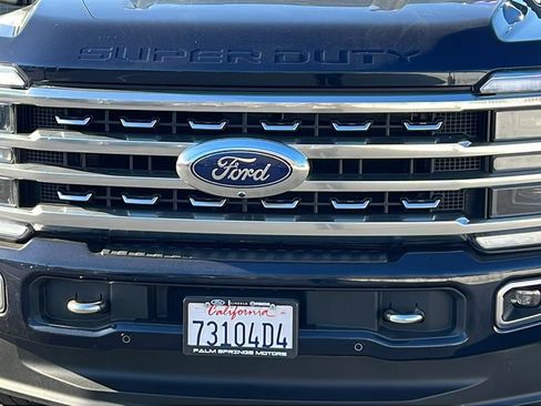 Used 2024 Ford F250 Platinum w/ FX4 Off-Road Package AWD/4WD image 3