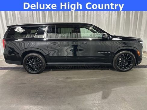 Certified 2025 Chevrolet Suburban High Country image 2