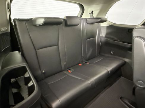 Certified 2025 Toyota Grand Highlander XLE image 39