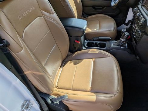 Used 2023 Jeep Wrangler Unlimited Sahara w/ Cold Weather Group image 28