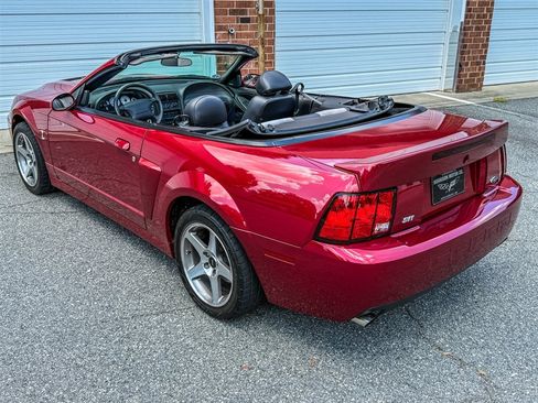 Used 2004 Ford Mustang Cobra RWD image 21