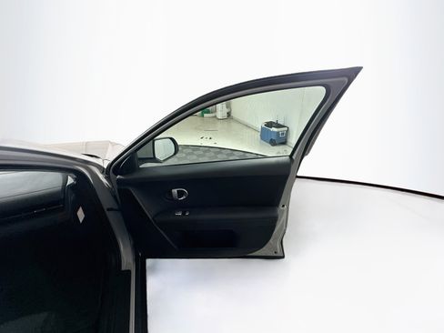 Used 2024 Hyundai Ioniq 5 SEL RWD image 32