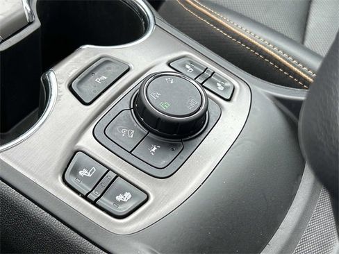 Used 2022 GMC Terrain AT4 w/ Infotainment Package II image 31