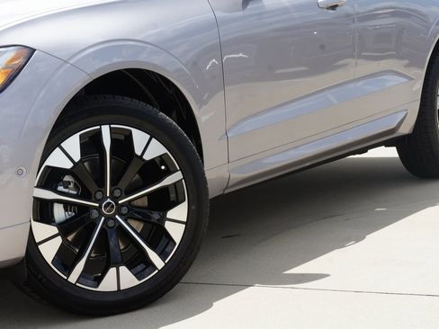 New 2026 Volvo XC60 B5 Plus w/ Protection Package Premier image 7