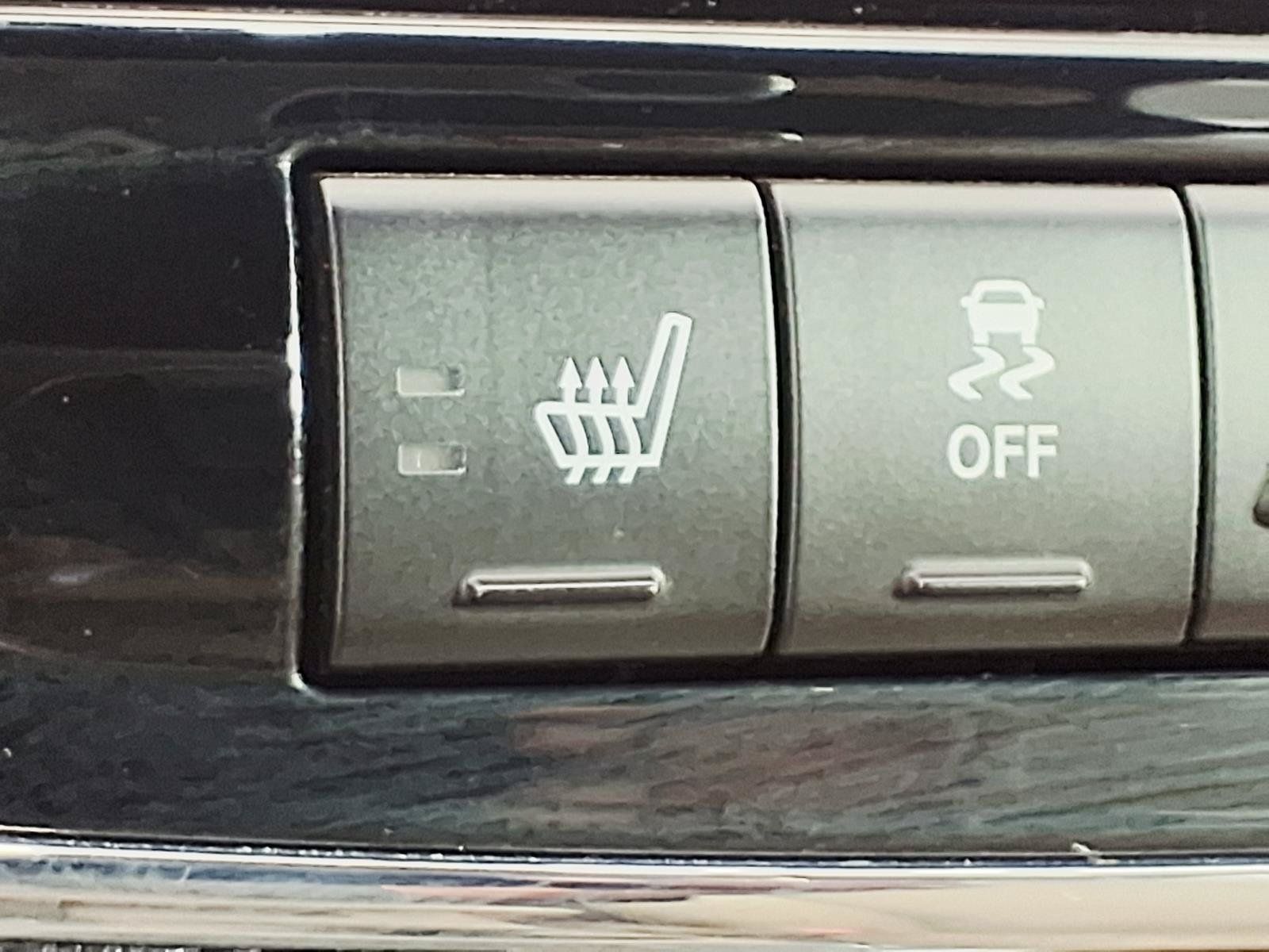 Used 2011 Chrysler 200 Limited FWD image 20