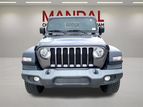 Used 2018 Jeep Wrangler Sport AWD/4WD image 3