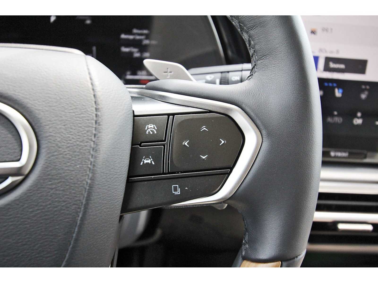 Used 2025 Lexus RX 350 Premium Plus w/ Convenience Package AWD/4WD image 16