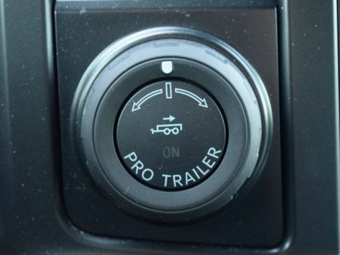 Used 2024 Ford F250 Platinum w/ FX4 Off-Road Package AWD/4WD image 15