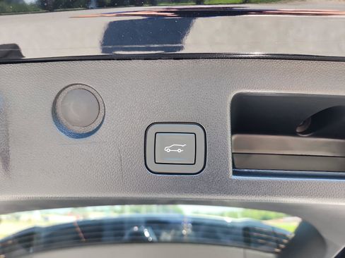 New 2026 GMC Terrain AT4 w/ Convenience Package III image 9