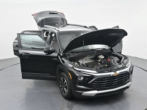 Used 2025 Chevrolet TrailBlazer LT FWD image 46
