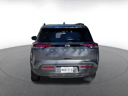 Used 2025 Nissan Pathfinder SV image 15