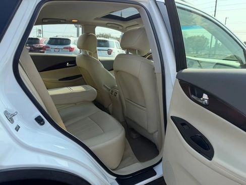 Used 2012 INFINITI EX35 Journey w/ Premium Pkg image 8