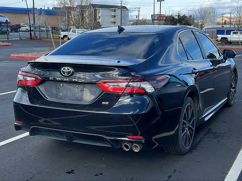 Used 2021 Toyota Camry SE w/ Audio Upgrade Package image 3
