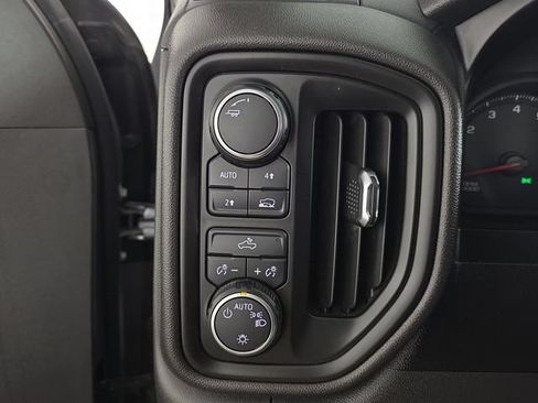 Certified 2020 Chevrolet Silverado 1500 Custom w/ Custom Value Package AWD/4WD image 21