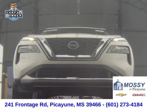 Used 2023 Nissan Rogue Platinum image 3