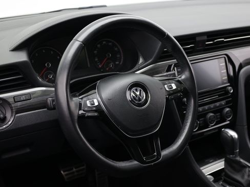 Used 2020 Volkswagen Passat 2.0T R-Line FWD image 11