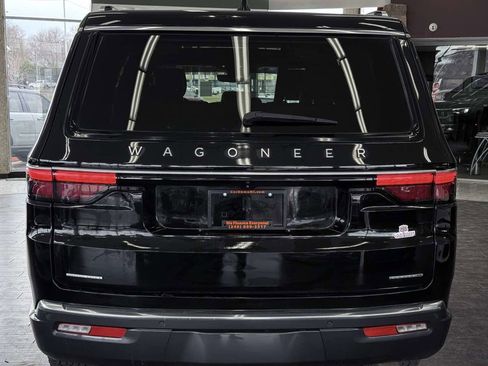 Used 2022 Jeep Wagoneer Series III w/ Premium Group I image 9