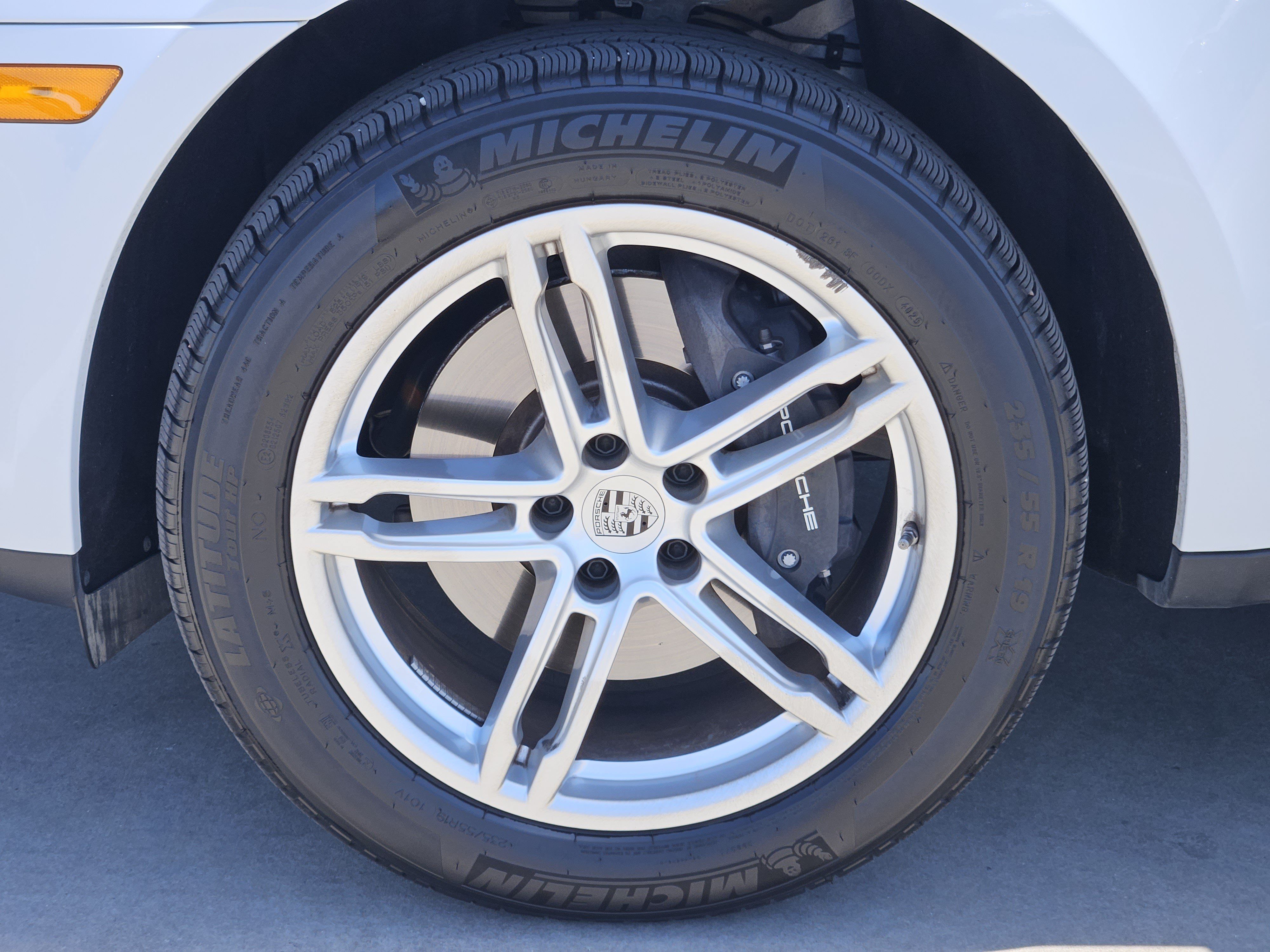 Certified 2026 Porsche Macan AWD/4WD image 14